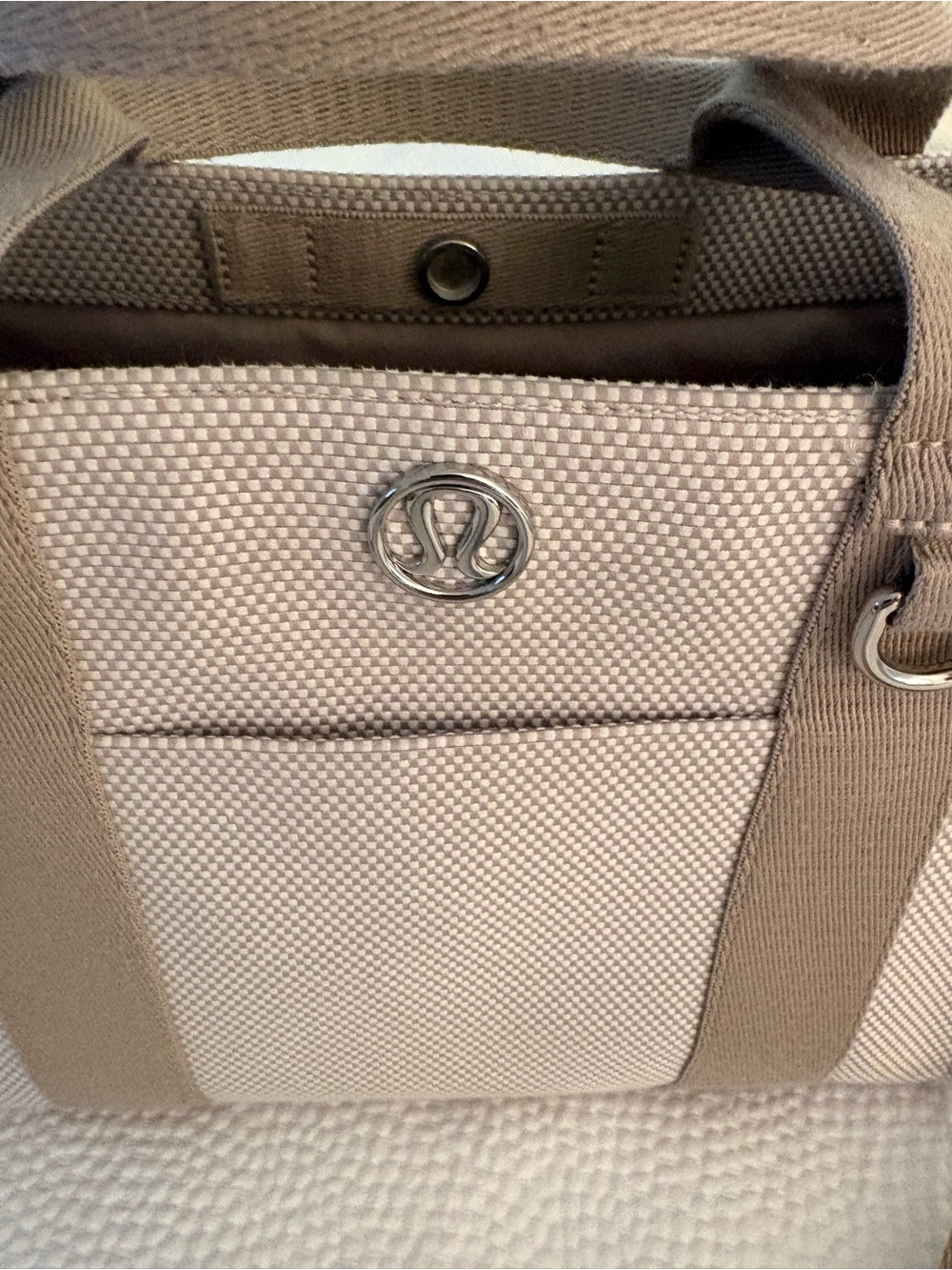 Lulu lemonCanvas Crossbody Tote in Beige with Contrast Straps - Picture 2 of 6